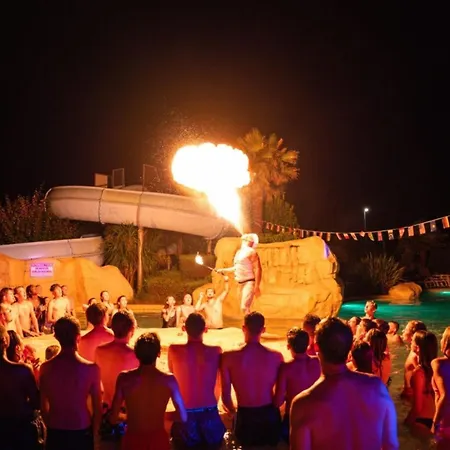 Kamp alanı Mobil - 4 Pers. - Api-1-52-2467